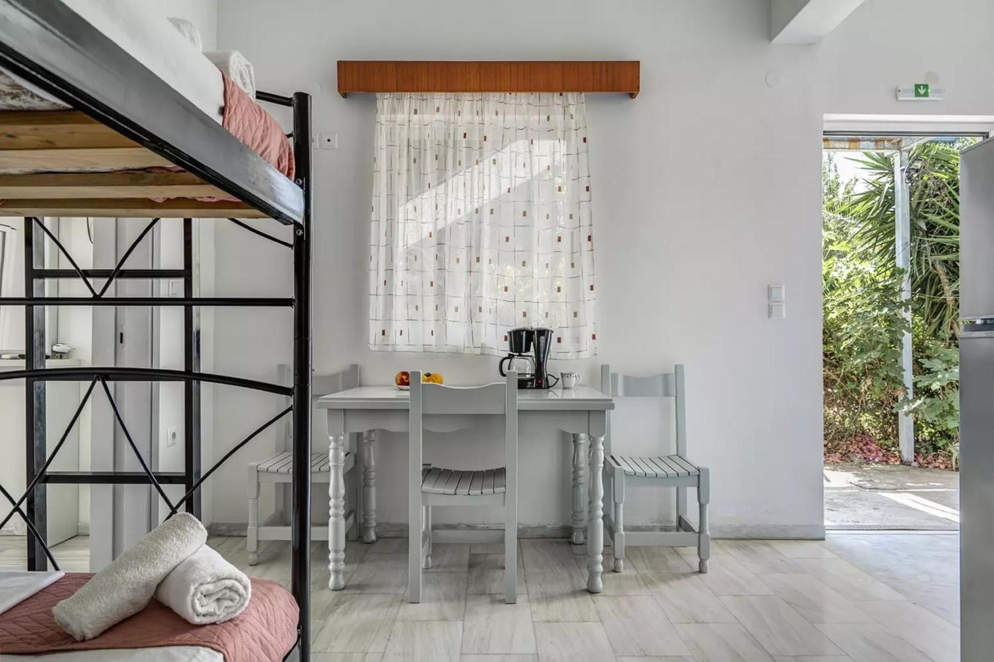 Labros Studios Kastrosikia Dış mekan fotoğraf